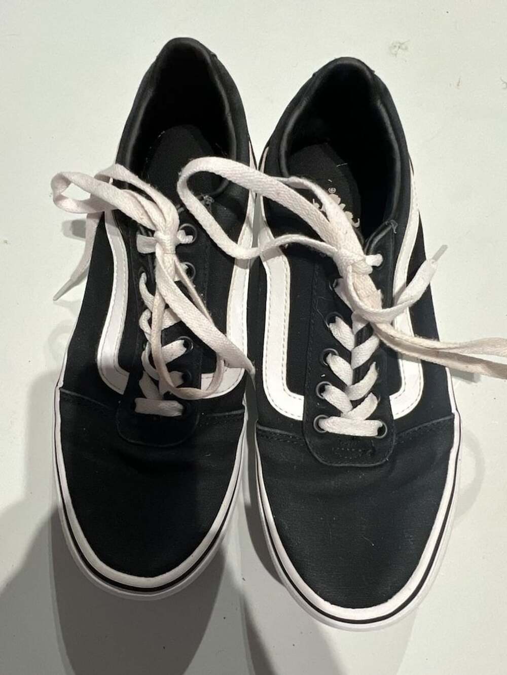 Vans Ward Size 9 Black White Canvas Skate Sneakers